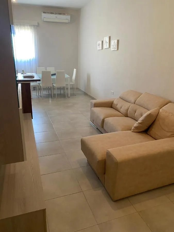 Superb 2 Bedroom Apartment In Sliema 0*,  马耳他