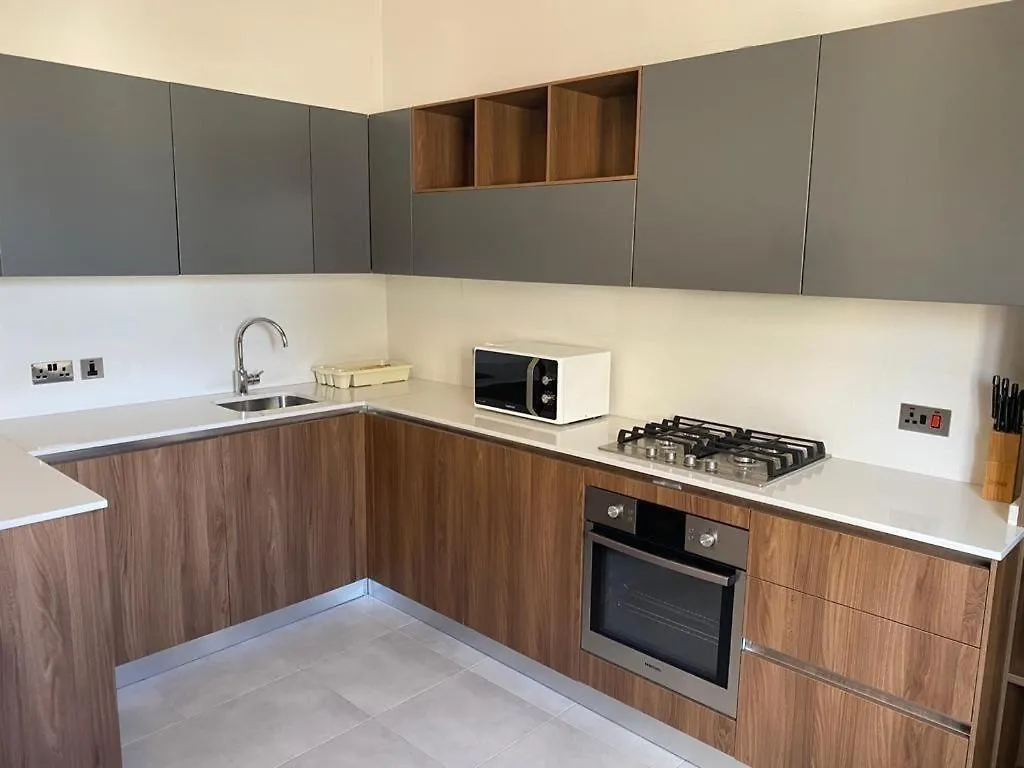 Superb 2 Bedroom Apartment In Sliema